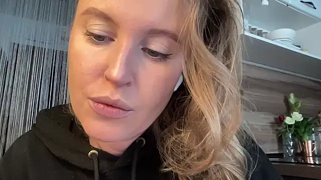 Ameli8 online show from March 3, 3:18 pm