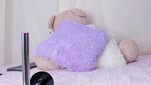 Nyra lux16 online show from January 15, 8:20 am