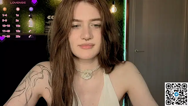 eshleeygreen online show from April 15, 7:14 pm