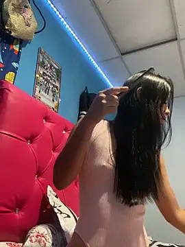 Chiquinquira3 online show from November 12, 5:38 am