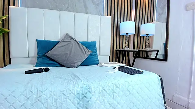 Carlotta de velour online show from January 9, 3:11 am