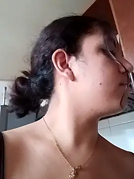 iriss 05 online show from December 4, 11:34 am