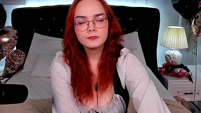 Lily  Evans online show from February 11, 3:41 am