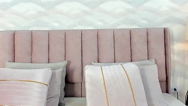 caro gemm online show from November 14, 5:40 am