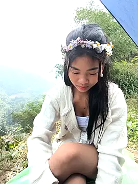 Lynly k2 online show from December 3, 4:15 am