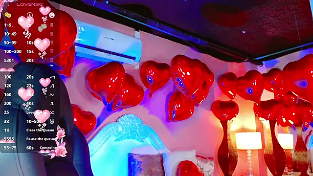 AnnaRouseQueen online show from February 13, 8:10 pm