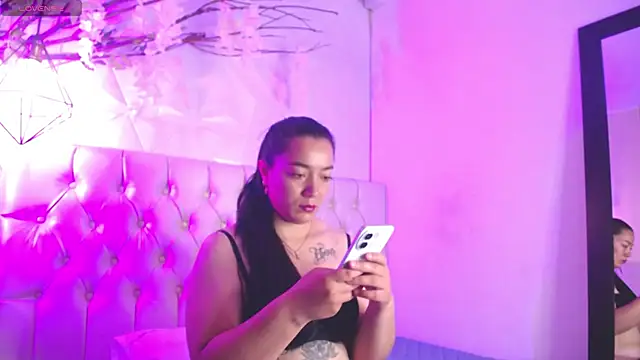 ginebraass online show from December 1, 1:14 pm