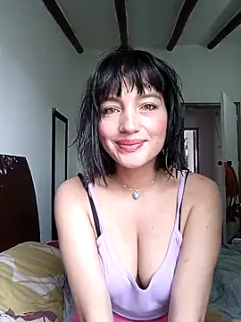 Luna juicy online show from November 24, 4:20 pm