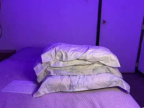 sofilasanta online show from December 4, 11:05 pm