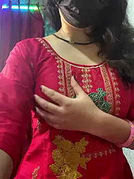 Red Queen 11 online show from January 12, 3:12 am