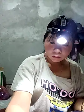 vangkt-cute online show from February 24, 10:30 pm