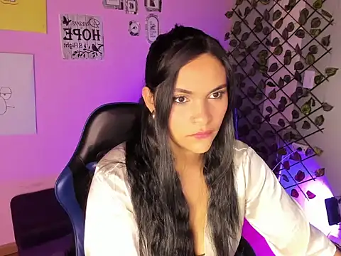 Alisson Evans   online show from November 11, 11:18 am