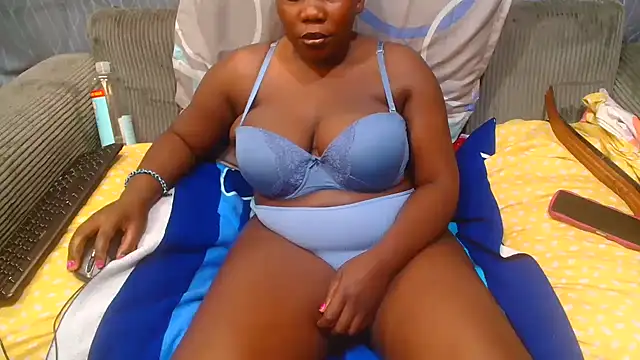 DarkCherryx online show from April 10, 6:47 pm