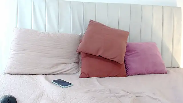 camii shy online show from November 27, 7:28 pm