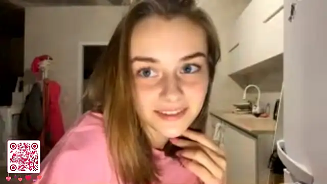 GeralynChiszar online show from November 22, 8:22 pm