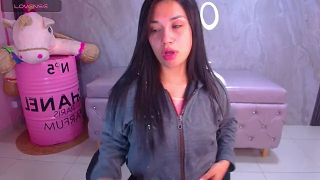 Violetta jhonson a online show from December 18, 3:55 am