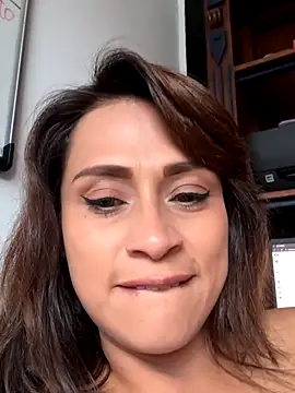 valeria absurdah online show from December 16, 10:37 pm