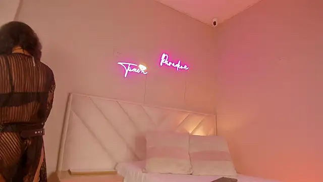 electra a online show from November 24, 6:32 pm