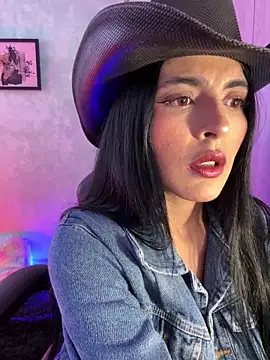 Cristal Cerati  online show from November 14, 5:35 pm