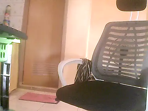 loriepinay46 online show from February 15, 8:35 am