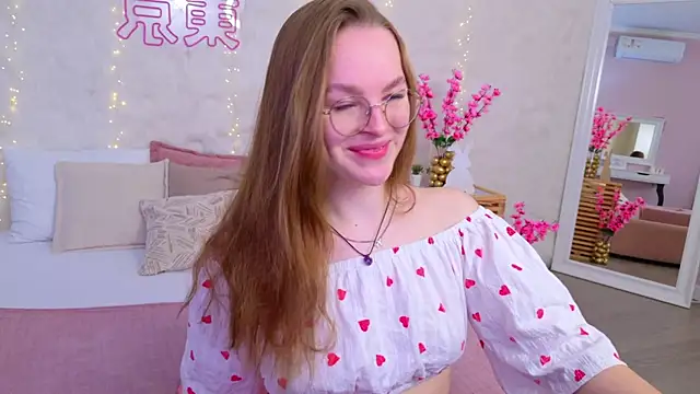 MadisonSmitt online show from April 3, 5:05 am