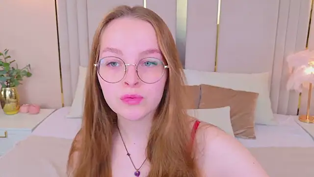 MadisonSmitt online show from May 28, 5:27 am