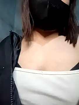 YuCii2k1 online show from November 13, 4:11 am