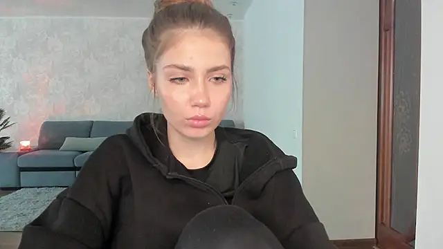 Aurora Glow21 online show from April 7, 12:29 pm