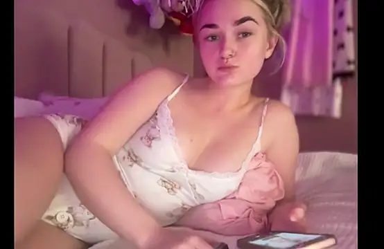 Pinkiepieexo online show from December 4, 5:03 pm