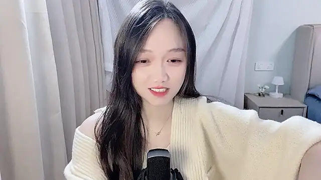 BoiI2u online show from December 3, 3:25 pm