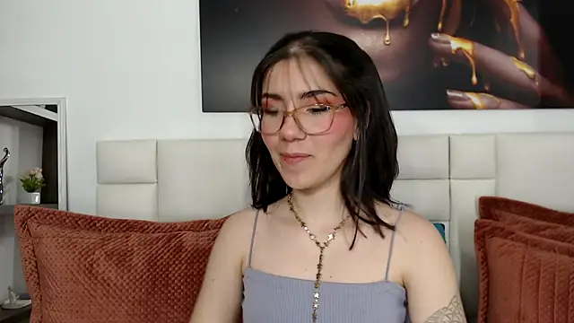 AriLumi online show from November 18, 8:43 pm