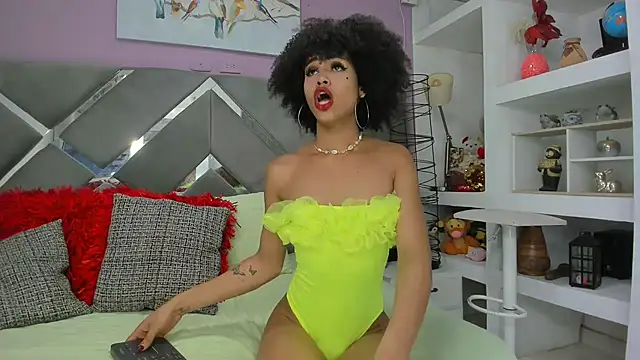 Zaira sofiaa online show from June 2, 2:01 am