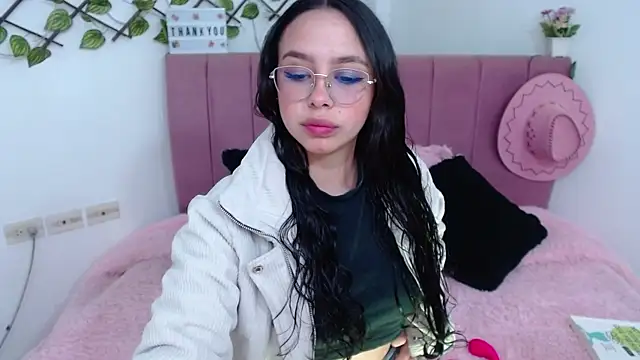 amaris ferrer online show from January 7, 4:16 am