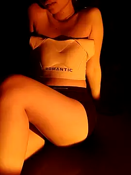 MoonLily18 online show from November 27, 9:56 am