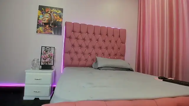 VanillaFlo online show from March 23, 8:31 am