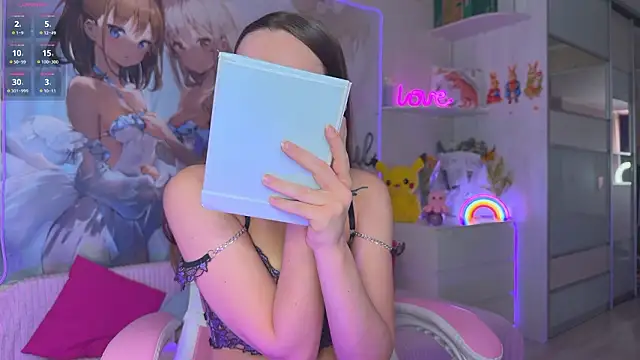 CheekySashaCharm online show from March 15, 8:16 am