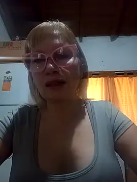 SexyMilf1211 online show from April 13, 1:45 pm