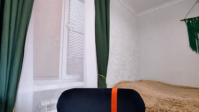 ShanekaBellow online show from December 1, 1:25 pm