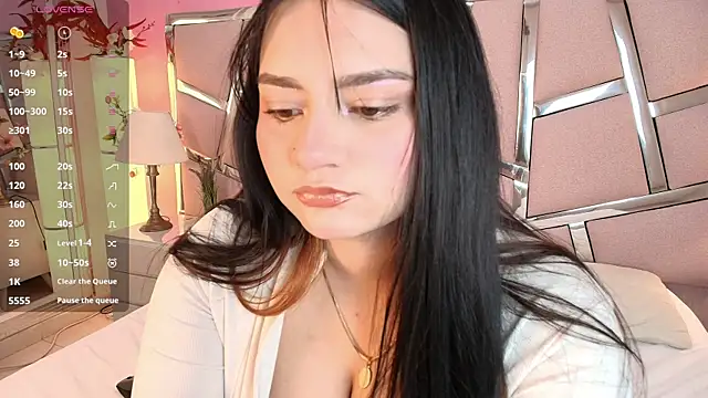 Nicollevsconttei online show from December 17, 3:49 pm