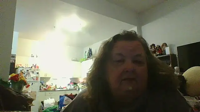 TiguhguhrsRose online show from November 18, 3:29 am