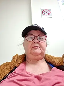 TiguhguhrsRose online show from December 1, 12:48 am