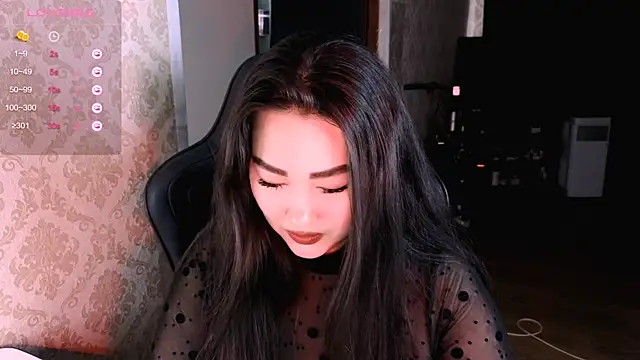 Emma Uilson online show from April 24, 10:51 am