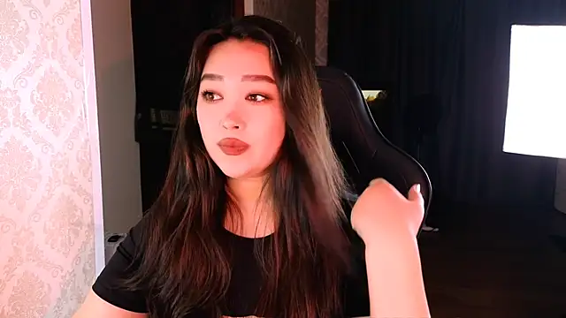 Emma Uilson online show from November 20, 11:33 am