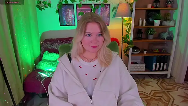 LouiseMous online show from November 30, 10:36 pm