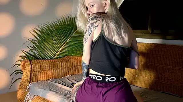 jane-booblegum online show from March 16, 9:30 pm