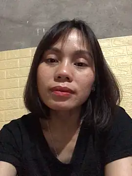 Trangbabylove online show from April 3, 4:27 pm