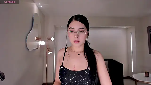 HaileyRoss  online show from February 24, 11:53 am