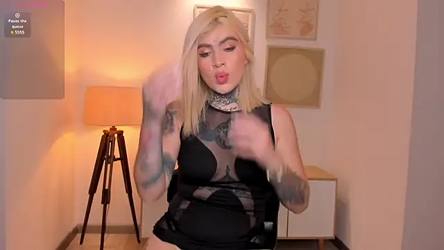 CarlaBrunni online show from January 14, 1:49 pm