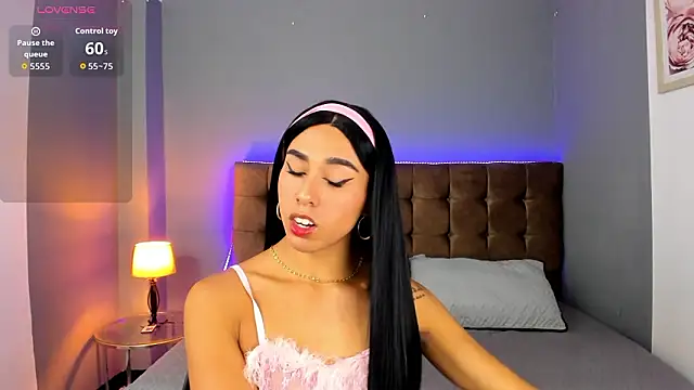 Violet Moon20 online show from February 11, 7:37 pm