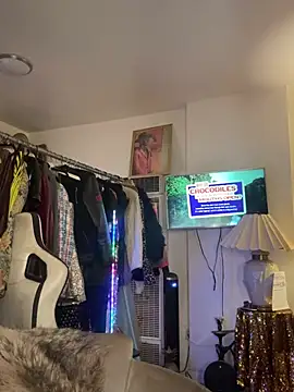 Motherbigbus online show from March 8, 2:04 am